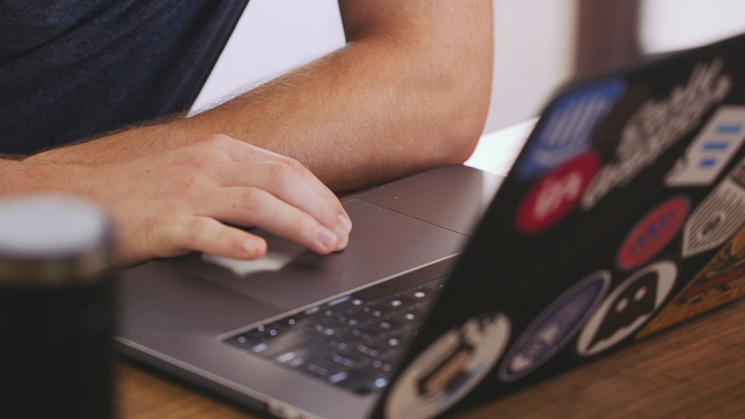 Online Crypto Mixers: Privacy Savior or Security Risk?