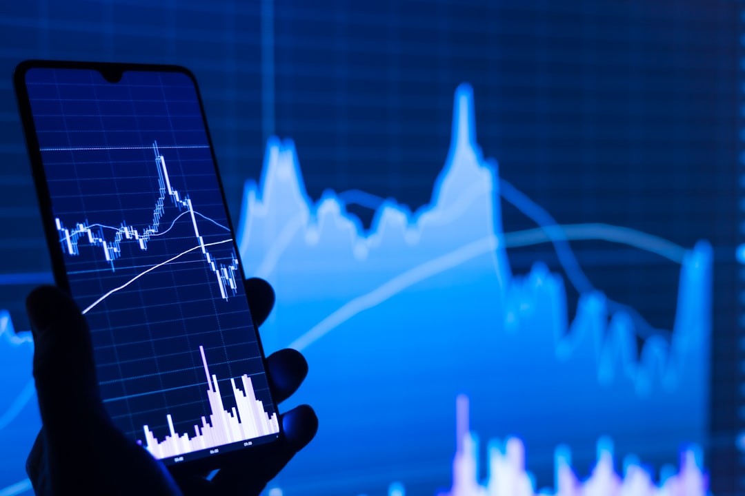 Understanding KYC-Free Trading on PolyMarket UMA: Privacy Benefits and Risks